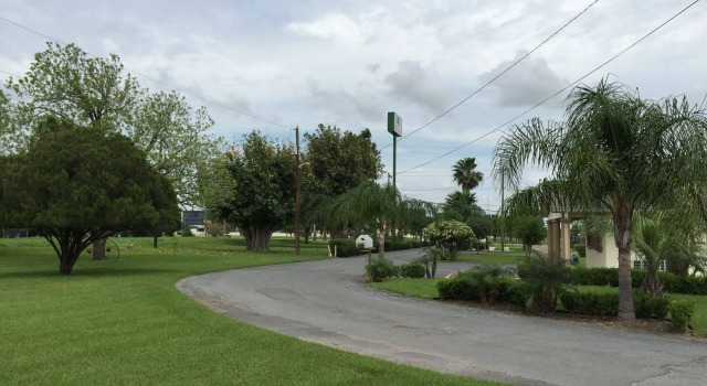 Rooms at The Pecan, Забронировать Отель Браунсвилл Rio Grande Valley