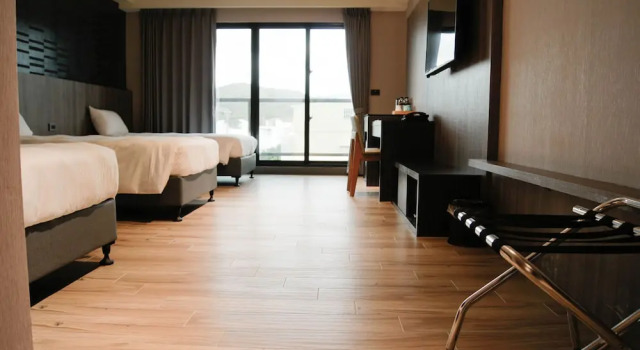 Трёхместный номер Standard с балконом Kuei Ti Wan Hotel