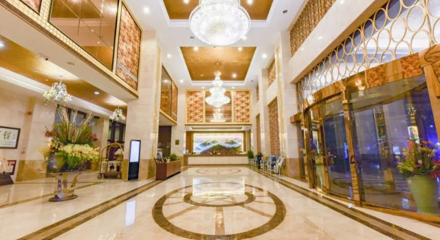 Yangshan Baoheng Business Hotel, Boek Hotel Hotels in Guangdong met parkeren, Parkeren