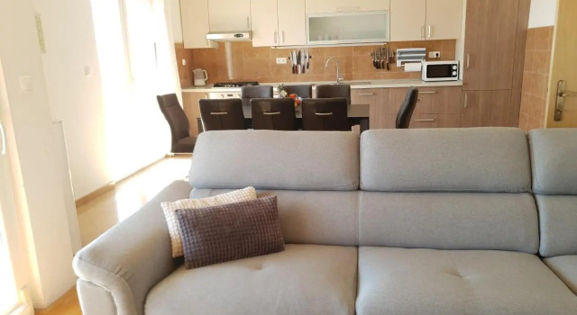 Apartment Tomo, Забронировать Апартаменты/квартира Апартаменты Макарска, рядом с Набережная Рива (Макарска), Апартаменты/квартира