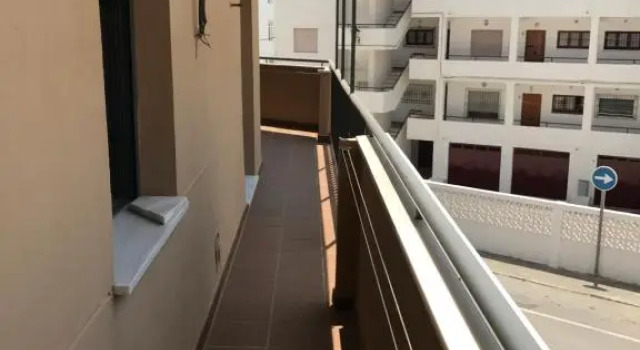 Precioso Apartamento 1 dormitorio 1 Room con Piscina junto al mar