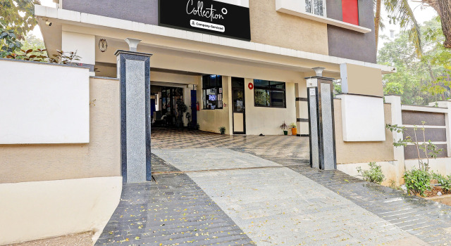Capital O 82169 Vrisha Inn, Rezerwuj Hotel Hotele w Andhra Pradesh z parkingiem, Parking