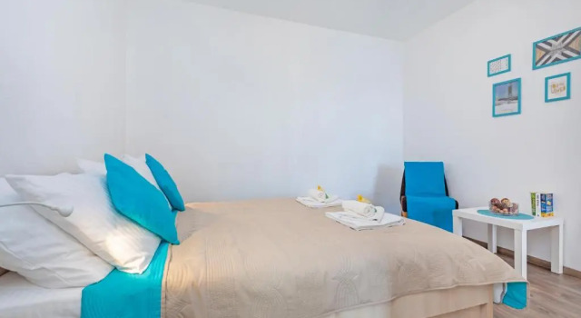 Apartmani D & J