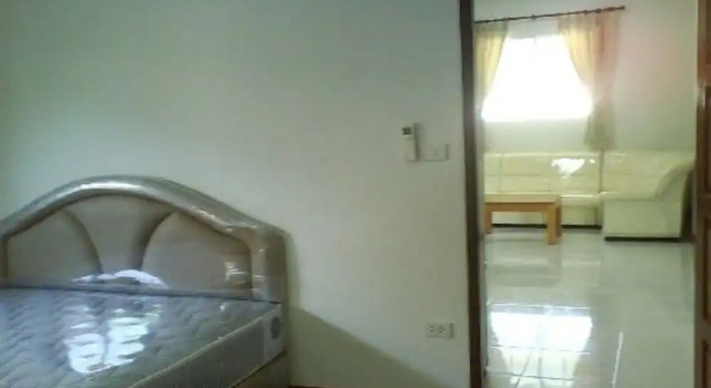 Lovely House With Access to Large Swimming Pool and Near Chalong Pier Num001