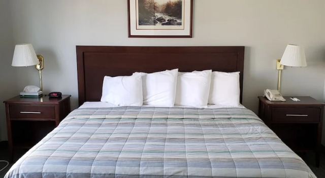 Двухместный номер Standard GrandStay Hotel & Suites Hastings