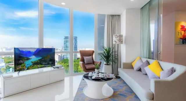 Апартаменты Deluxe с 2 комнатами с балконом и с видом на город Ben Thanh Tower - Luminous Apartments D1
