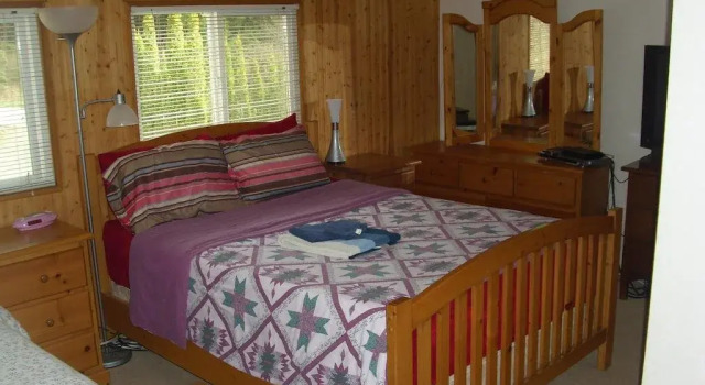 Holgberg B&B, Prenota Bed & breakfast Cape Scott Canada