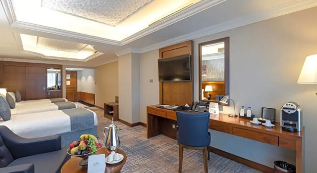 Трёхместный номер Superior MADEN Hotel