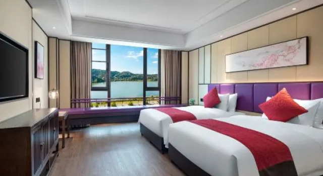 Двухместный номер Standard Ramada by Wyndham Yingshan Jiulongwan Resort