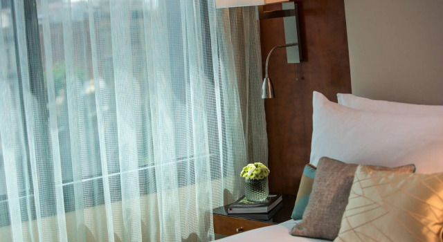 Двухместный номер Standard с балконом Renaissance Barcelona Hotel