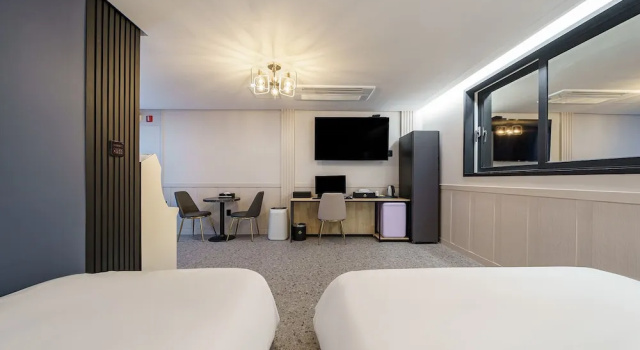Двухместный люкс Cheonan Hound Hotel
