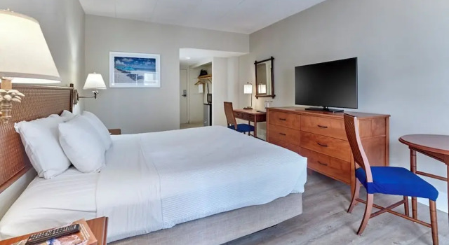 Номер Standard с балконом и с видом на внутренний двор Henlopen Oceanfront Hotel