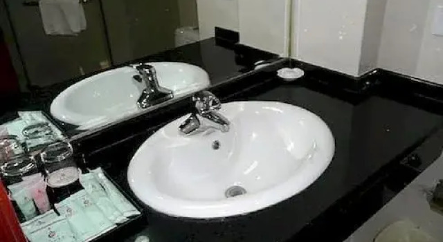 Dalian Xiangjunge Hotel, Book Hotel Gan Jing Zi 