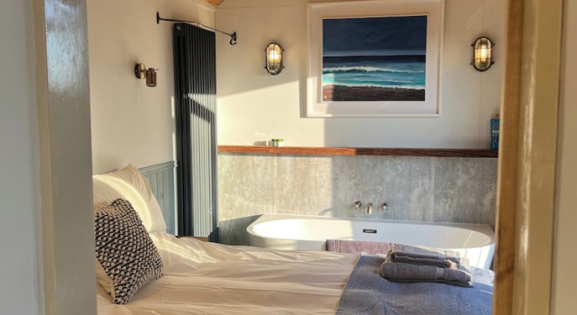 Whimple Shepherd Hut, Sleeps 2, Wood Fire & Garden, Rezervasyon Tatil Evi Merseyside villalar, Villa