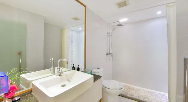 Люкс OYO 143 Dday Resotel Pattaya Hotel