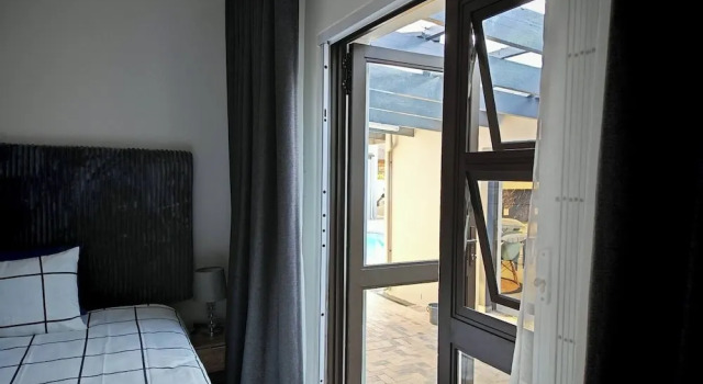 Room-courtyard Double Room With Shared B