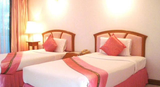 Phuket Golden Sand Inn - SHA Extra Plus, Забронировать Отель Отели Южного Таиланда 3 звезды, 3*