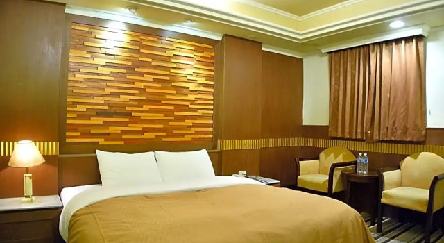 Четырёхместный номер Deluxe Super 8 by Wyndham Carlsbad