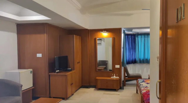 Люкс Royal Hotel GRG