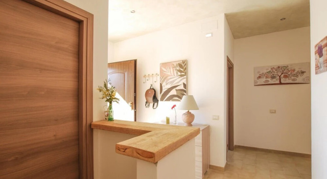 Awesome Home in Corridonia With Wifi, 2 Bedrooms and Outdoor Swimming Pool, Rezerwuj Hotel Hotele w Corridonia z basenem, Basen