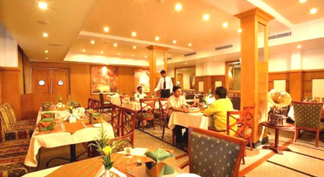 Двухместный номер Deluxe Holiday Hotel