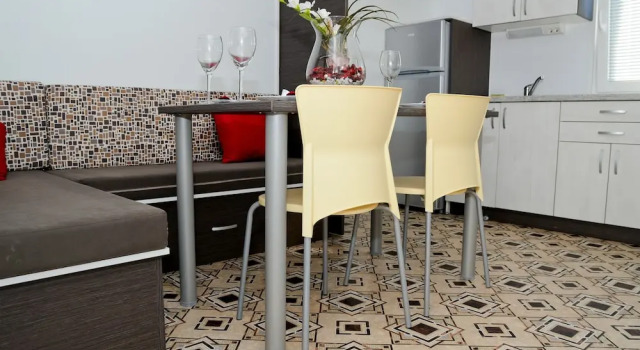 Четырёхместные апартаменты с балконом и с красивым видом из окна Apartments Julijana