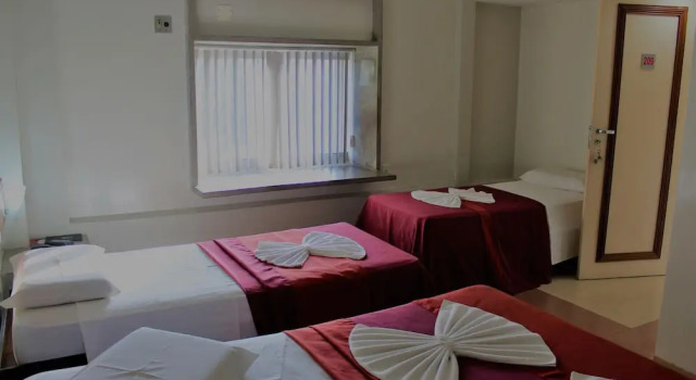 Четырёхместный номер Superior с балконом Hotel Delta