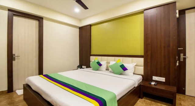 Двухместный номер Standard Treebo Royal Orbit, Metropoliton