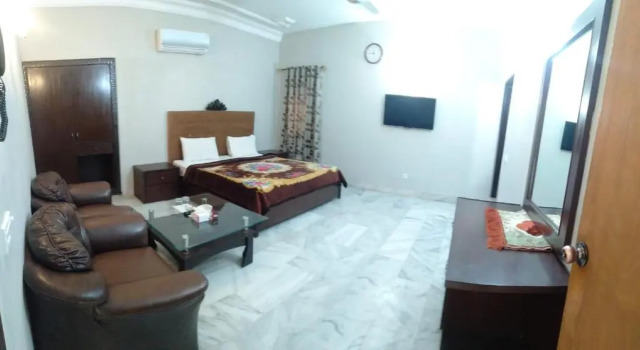 Guest House One, Prenota Affittacamere Hotel a Karachi con parcheggio, Parcheggio