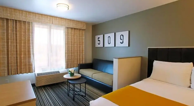 Семейный люкс Oxford Suites Spokane Valley