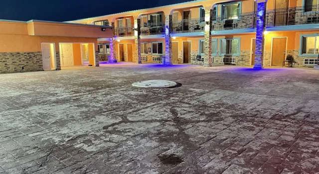 B&J Hotel and Apartment