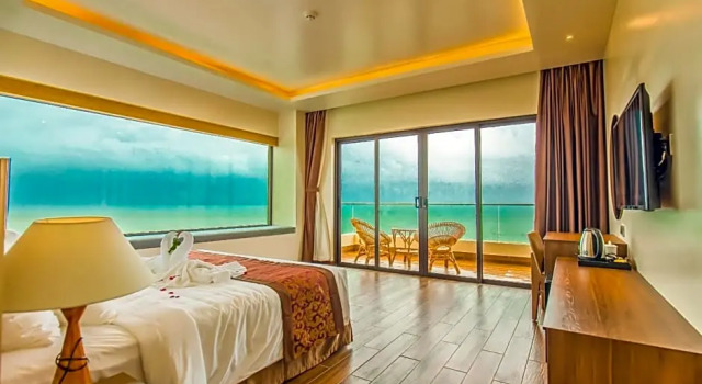 Номер Deluxe Coral Bay Resort