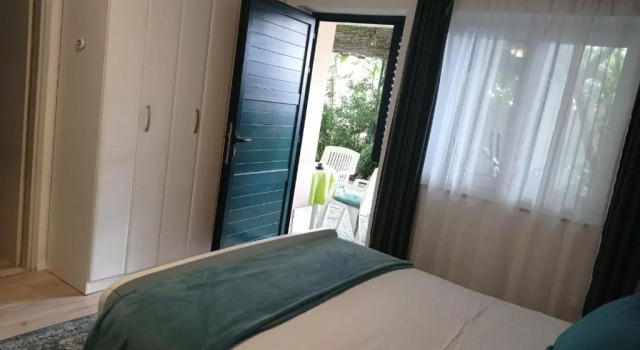 Апартаменты с видом на сад Apartments Brides Rock