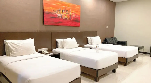Standard Dreier Familie Zimmer Savana Hotel & Convention Malang