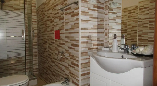Четырёхместный номер Standard с видом на сад B&B Santa Sofia