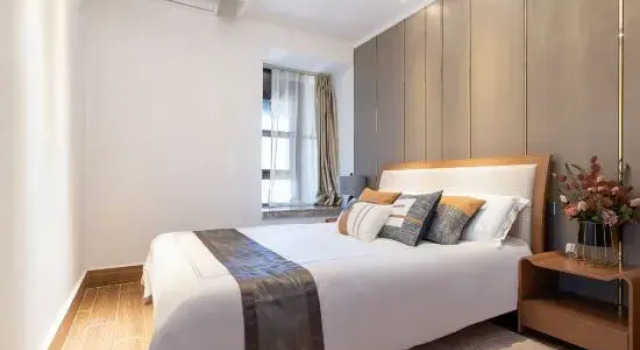 Люкс с 2 комнатами с балконом и с красивым видом из окна Liangting Boutique Holiday B&B (Houhai Duty-Free City Store)