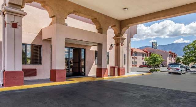 Americas Best Value Inn & Suites - North Albuquerque, Rezerwuj Hotel Albuquerque Nowy Meksyk