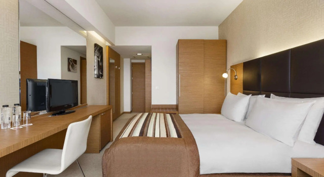 Двухместный номер Deluxe Ramada by Wyndham Oradea