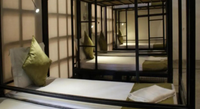 Кровать в общем номере BedHubs