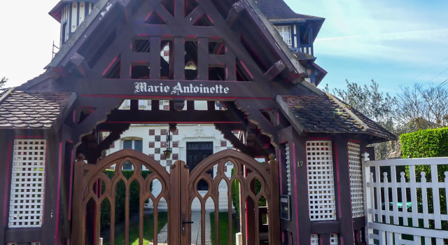 Marie Antoinette, Забронировать Апартаменты/квартира Кабур 
