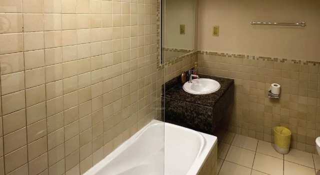 Кровать в общем номере Alphatel Beach Hostel JBR