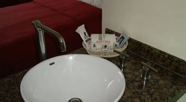 Четырёхместный номер Standard HOTEL MADEIRA