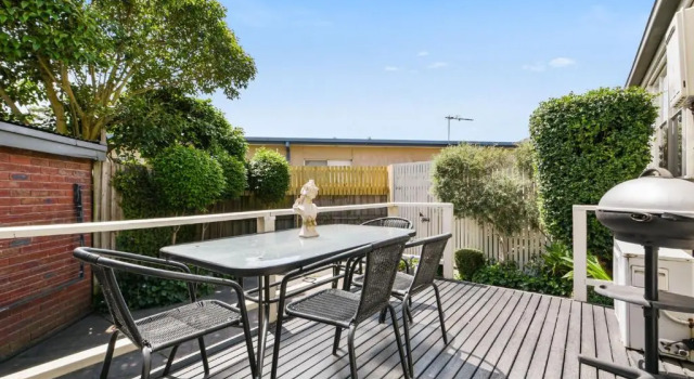 Люкс Creek Cottage Bed and Breakfast Traralgon