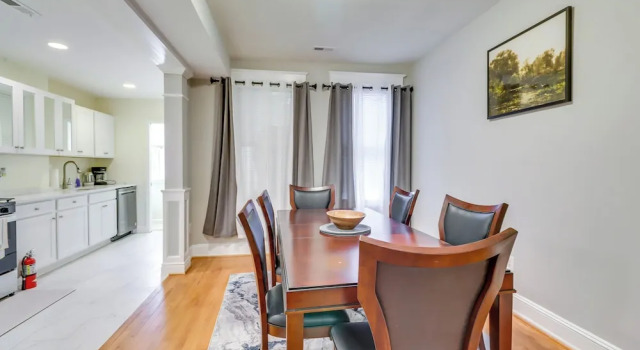 2 Mi to National Mall: DC Townhome, Prenota Appartamento Washington 