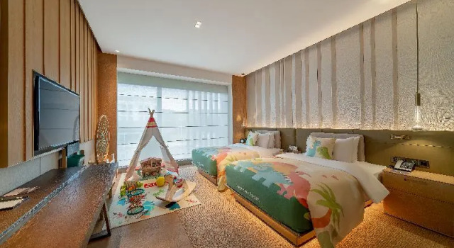 Семейный номер Deluxe с видом на город Joyze Hotel Xiamen, Curio Collection By Hilton