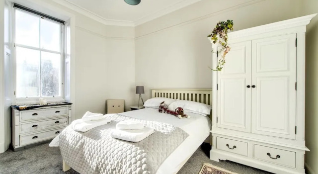 Homely 2 Bedroom Apartment Close To City Centre, Забронировать Апартаменты/квартира Апартаменты Эдинбурга, рядом с City Observatory, Апартаменты/квартира