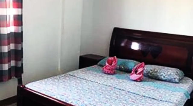 Номер Standard с балконом Cebu Guest Inn