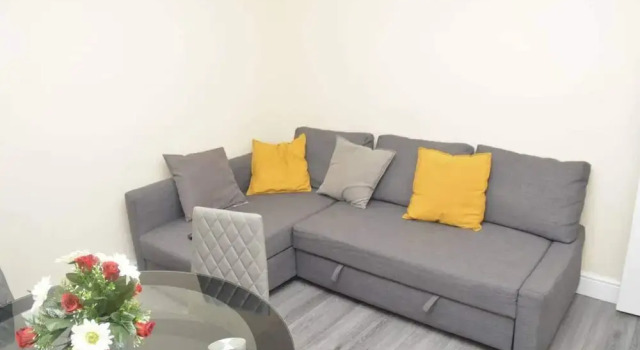 4 Bedroom House in Grays - Sleeps 6 & Parking