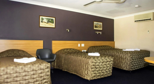 Sun Palms Motel