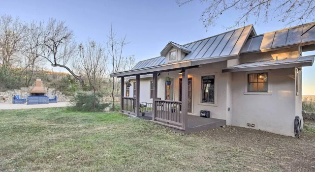 Hill Country Retreat! Castroville Cottage w/ Views, Varaa Lomakoti Castroville Texas